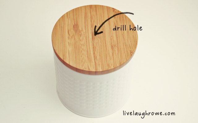 Only one step to this DIY Twine Holder! twine